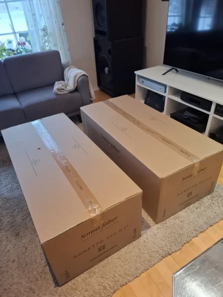 Sänkt Pris - Sonus Faber Sonetto VIII G2 Svart Pianolack Sänkt Pris - Sonus Faber Sonetto VIII G2 Svart Pianolack - Bild 2 av 3