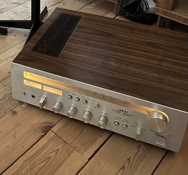 AKAI AA1030 - Bild 1 av 3