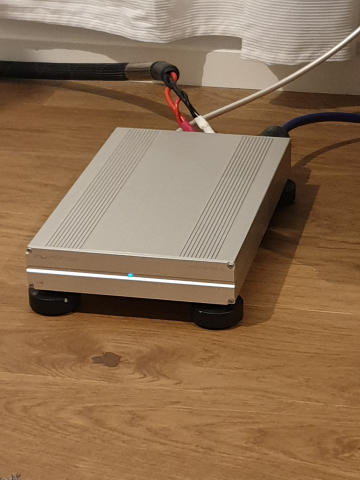 Nuforce reference 9 v2