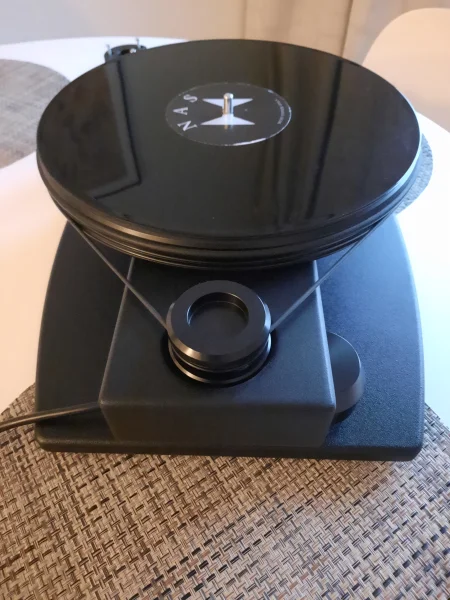 Nottingham Horizon utan tonarm säljes Nottingham Horizon utan tonarm säljes - Bild 2 av 3