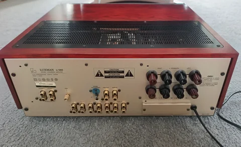 Luxman L560