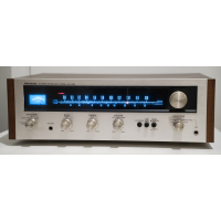 Pioneer SX-424 AM/FM Stereo Receiver (1972-74)
