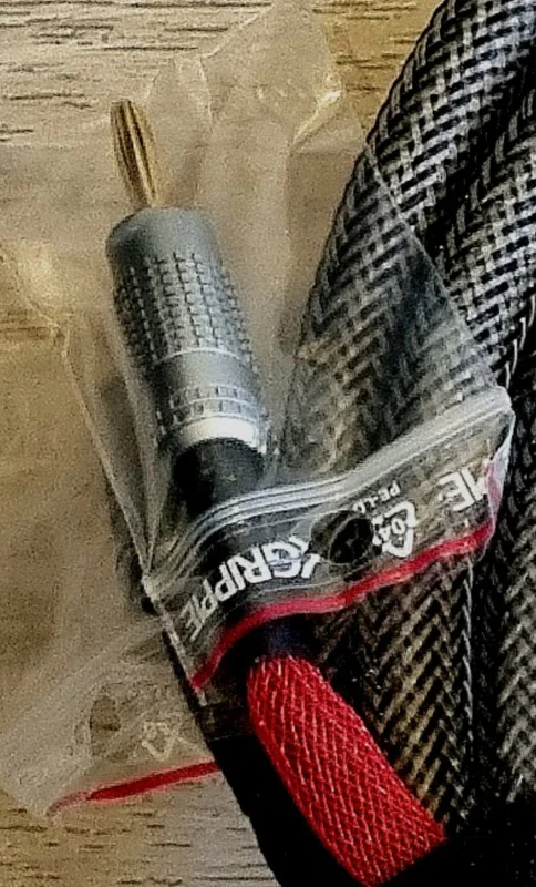 Audiovector R3 Arreté Zero högtalarkabel – toppskick Audiovector R3 Arreté Zero högtalarkabel – toppskick - Bild 2 av 10