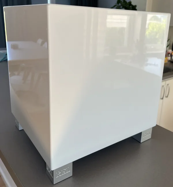 REL T5i Subwoofer &ndash; Vit h&ouml;gblank &ndash; Mycket fint skick - Bild 3 av 8