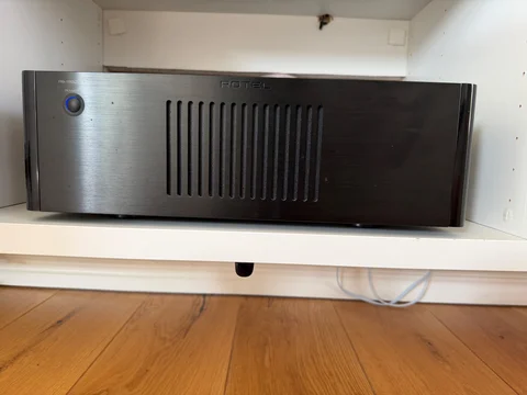 Rotel RB-1582 MkII Svart