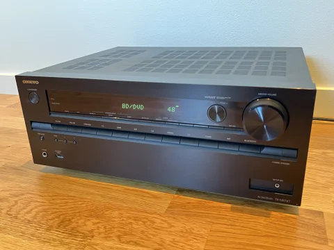 Onkyo TX-NR747 med 7x175watt, Atmos, Wifi, Bluetooth, Spotify, HDMI, 3D, bra skick