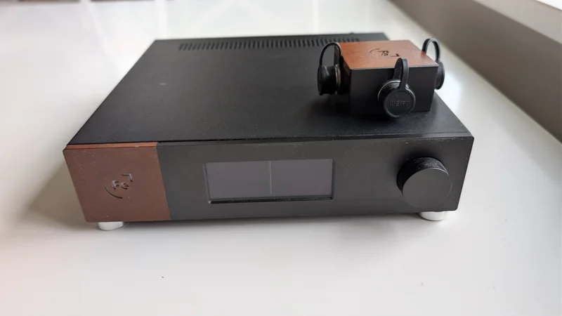 Ferrum Hypsos psu med powersplitter+ DC kablar  - Bild 1 av 4