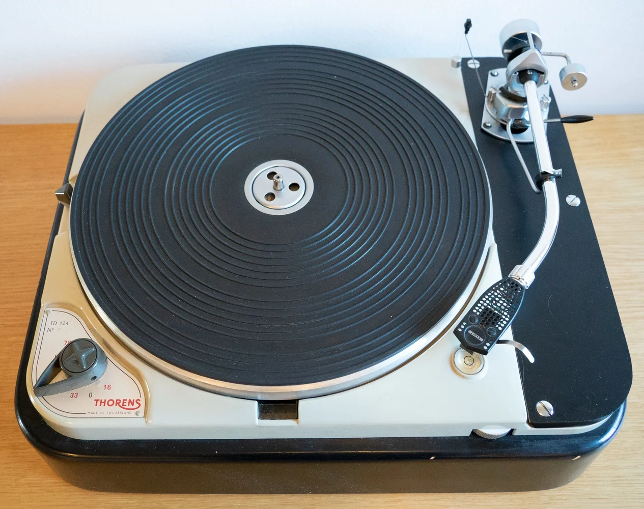 Thorens TD 124 med SME 3009 och ADC 25 - Bild 5 av 11