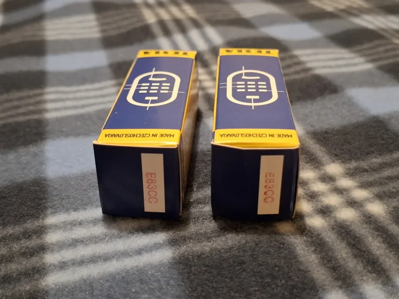 E83CC Tesla Gold (ECC83) NOS Yellow Print Gold Pins E83CC Tesla Gold (ECC83) NOS Yellow Print Gold Pins - Bild 5 av 5