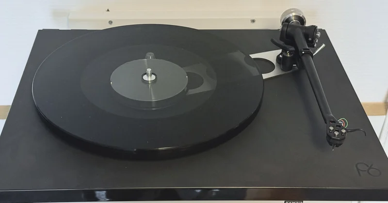 Rega Planar 6 med ny Nd7 pickup Rega Planar 6 med ny Nd7 pickup - Bild 3 av 5