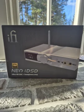 iFi NEO i DSD Ultra HD DAC + headphone amp iFi NEO i DSD Ultra HD DAC + headphone amp