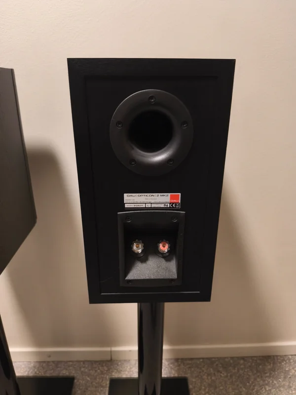 Dali Opticon 2 Mk 2/ Dali Connect Stand E-600 (Svarta) - Bild 9 av 13