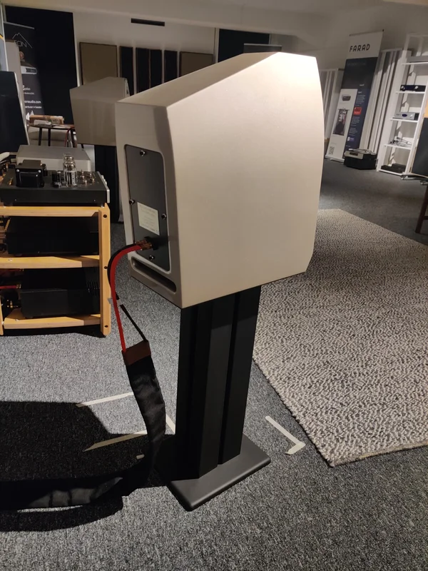 EgglestonWorks Nico EVO &ndash; Desert Sand &ndash; inbytes - Bild 2 av 4