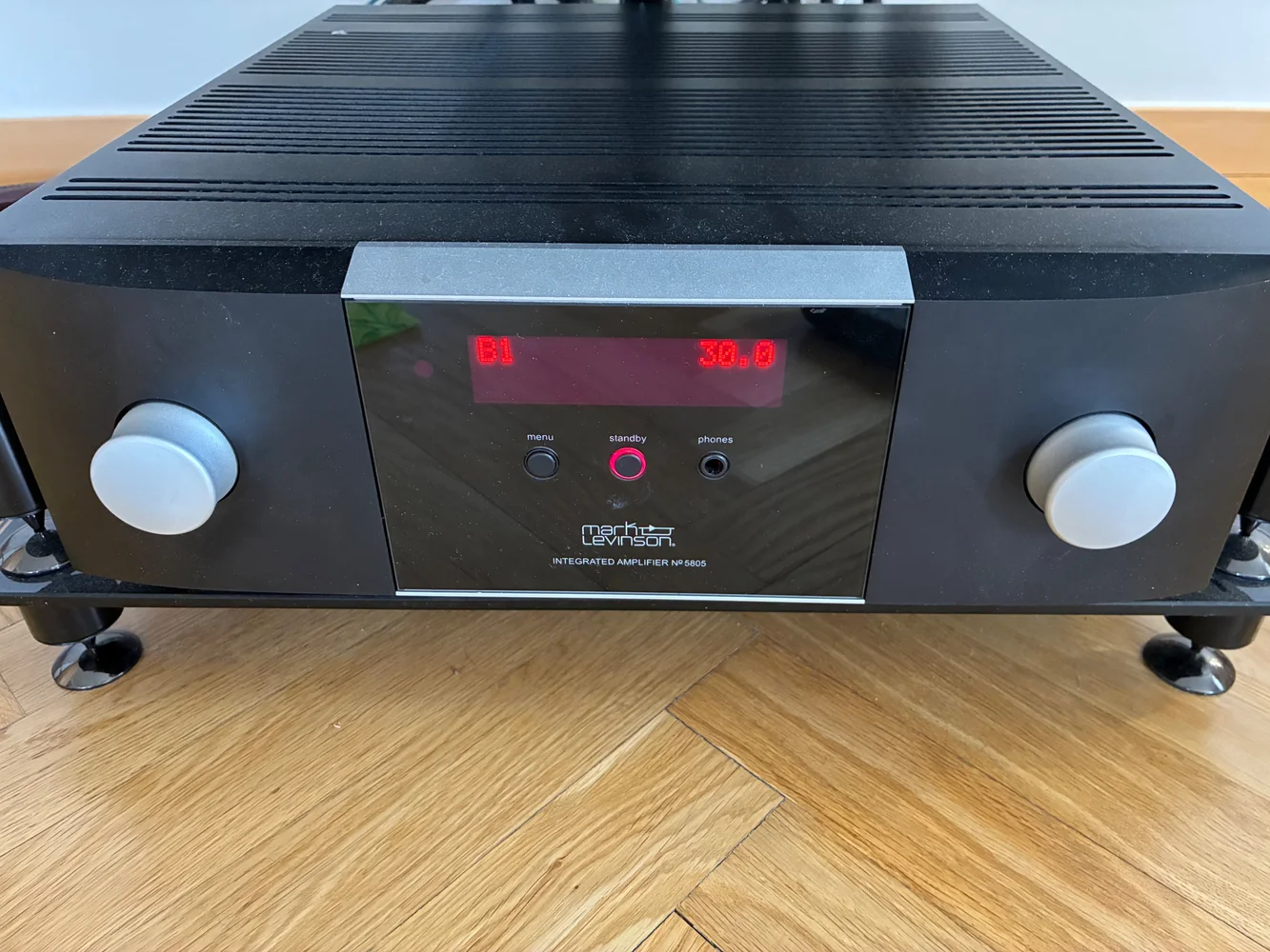 Mark Levinson № 5805 – High-End Integrerad Förstärkare i Toppskick