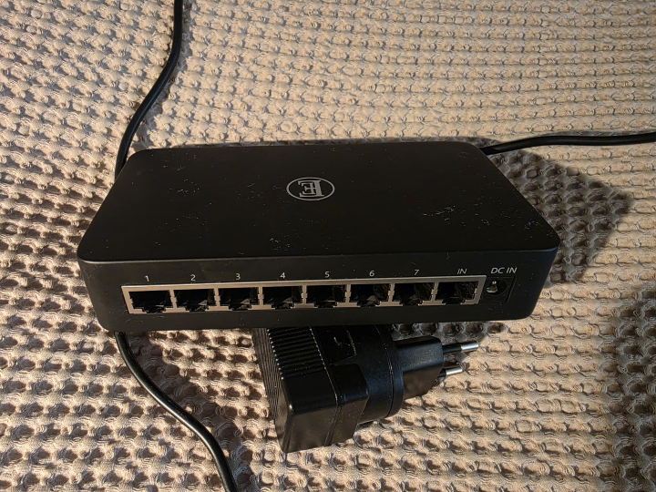 English Electric 8Switch Nätverksswitch