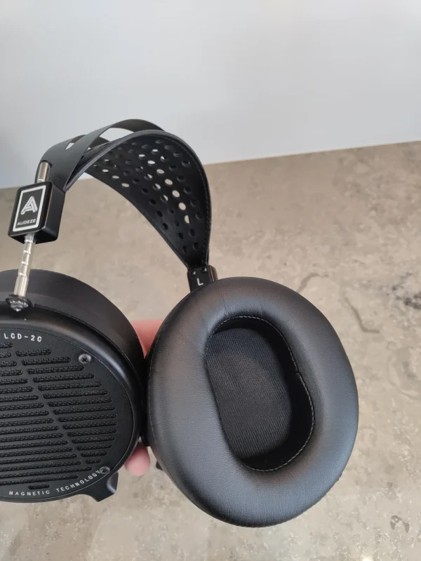 Audeze LCD-2 Classic &ndash; nyskick &ndash; komplett med tillbeh&ouml;r - Bild 4 av 6