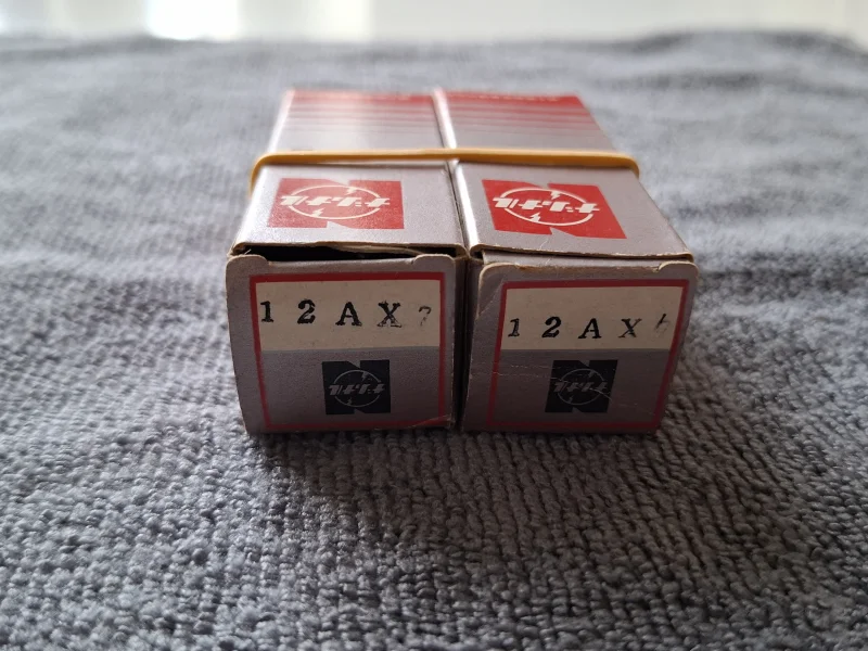 12ax7 / ECC83 (Matsushita) NOS matchat Par - Bild 1 av 6