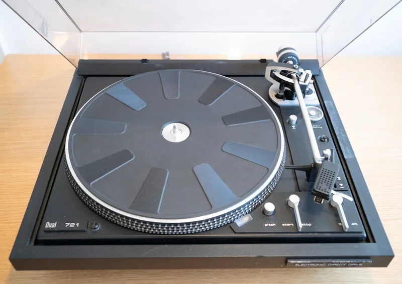 Dual 721 2-Speed Direct-Drive Turntable (1976-1979) - Bild 4 av 7