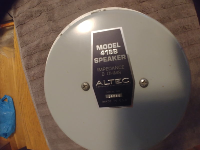 Altec Lansing 15" 418B 2 st i Bra skick - Bild 2 av 2