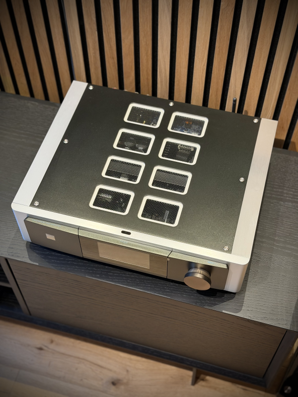 NAD M32 + Bluesound Modul, Komplett i Kartong (Nyskick) - Bild 4 av 7