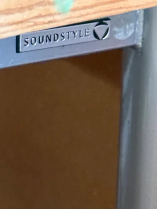 Soundstyle klassisk hifi bänk