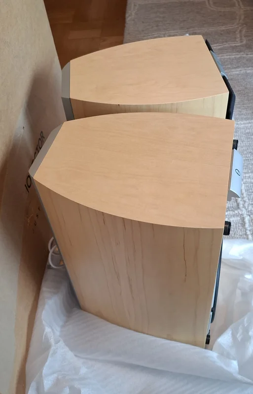Audiovector S1 maple stativh&ouml;gtalare nya i kartong - Bild 4 av 6