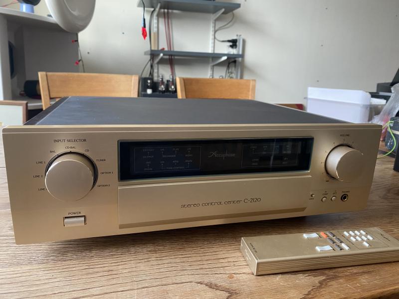 Accuphase Försteg & Slutsteg Accuphase Försteg & Slutsteg - Bild 1 av 2