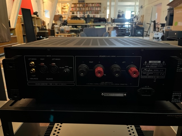 Accuphase A30 