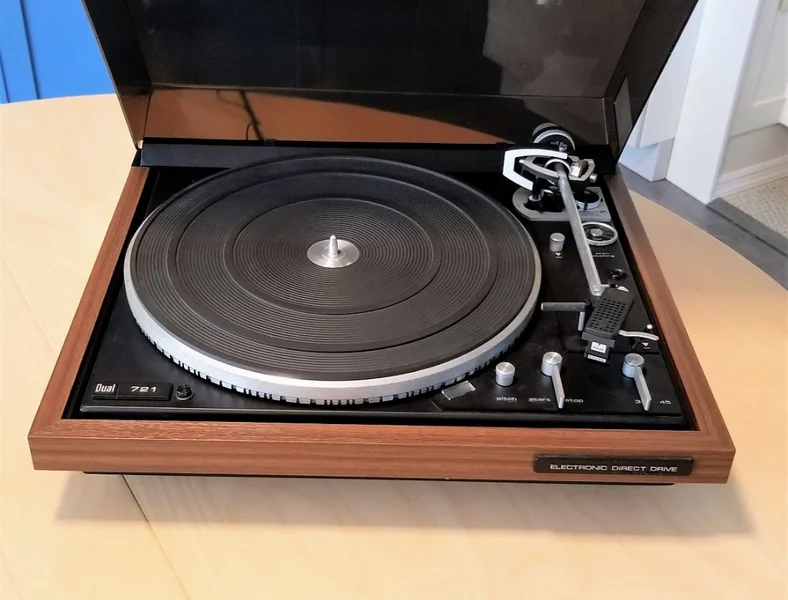 Dual 721 Dual 721 - Bild 1 av 1