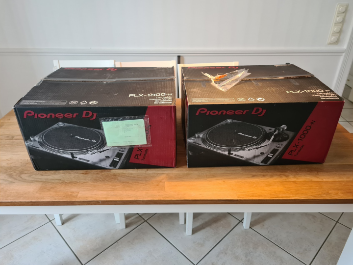 Två stycken Pioneer DJ PLX-1000-N