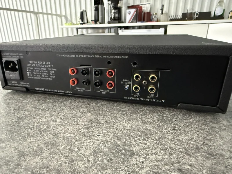 Linn LK140 slutsteg Linn LK140 slutsteg - Bild 3 av 3