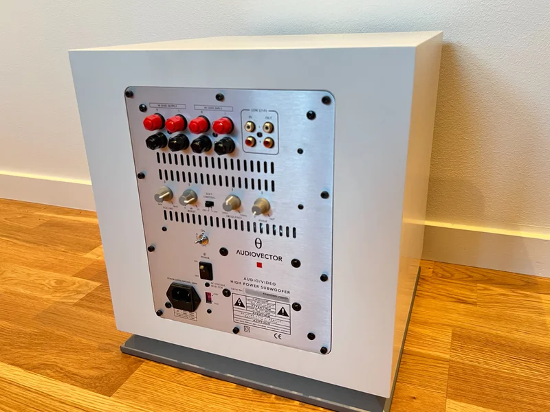 Kraftfull och bra 10 tums sub, Audiovector Ki-Sub Kraftfull och bra 10 tums sub, Audiovector Ki-Sub - Bild 4 av 4