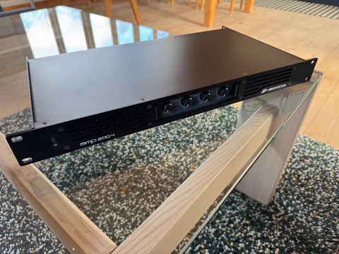 JB Systems 4-kanalsförstärkare med inbyggda högpass- oc...