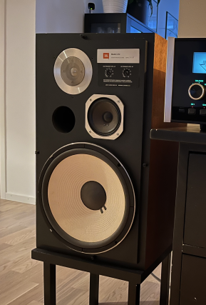 JBL L-112