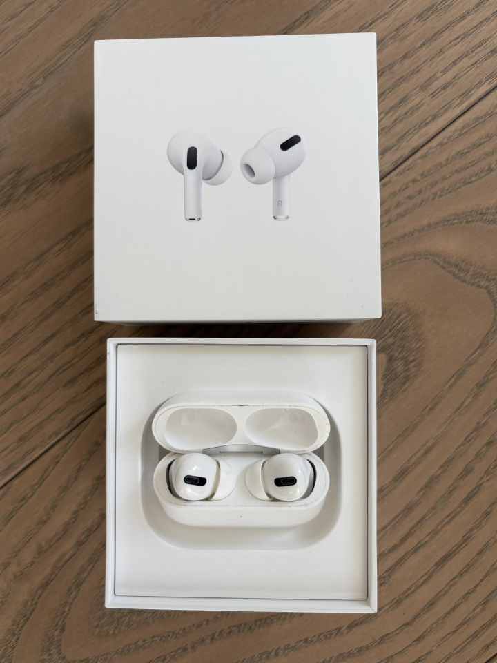 Apple AirPods Pro (gen 1)