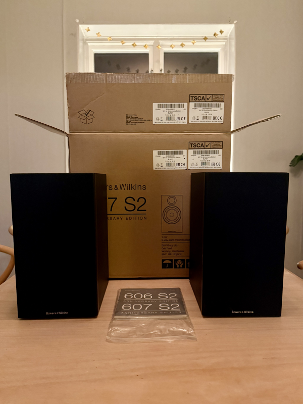Bowers & Wilkins / B & W 607 S2 Anniversary Edition  - Bild 1 av 1