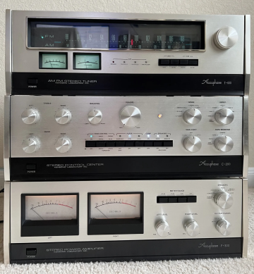 K&ouml;pes: Accuphase P-300, C-200 - Bild 1 av 1