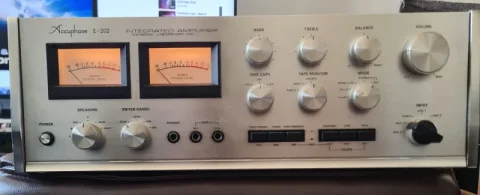 Accuphase E-202