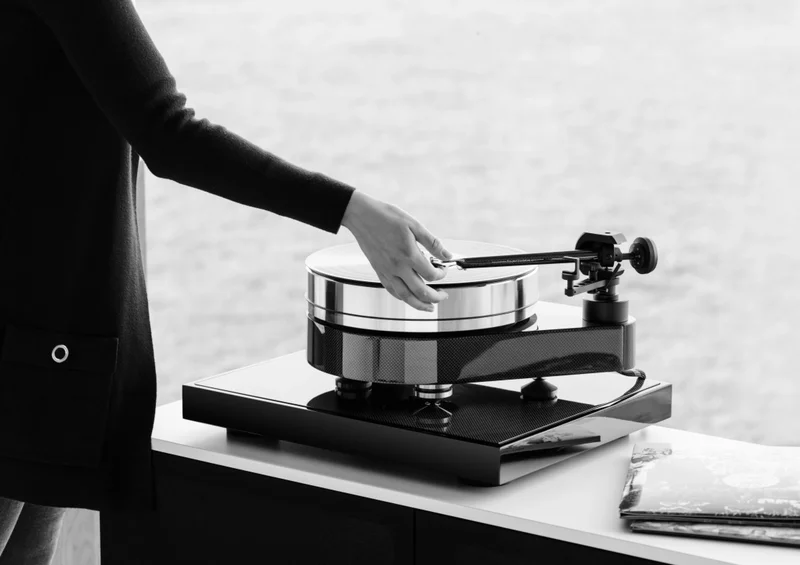 Pro-Ject RPM 10 Carbon &amp; Ortofon Cadenza Bronze - Billede 1 af 8