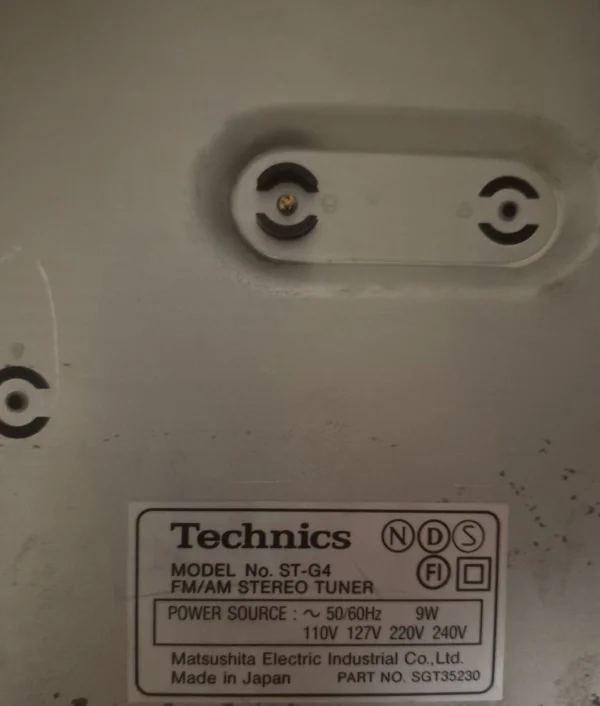 Technics ST‑G4 Quartz FM/AM Tuner bra skick Technics ST‑G4 Quartz FM/AM Tuner bra skick - Bild 3 av 3