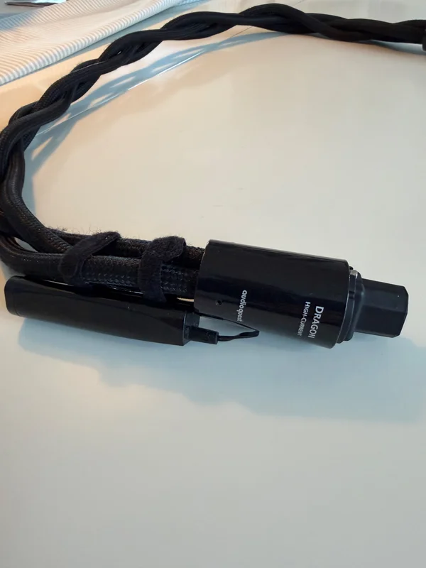 AudioQuest DRAGON HIGH CURRENT POWER CORD AudioQuest DRAGON HIGH CURRENT POWER CORD - Bild 5 av 10