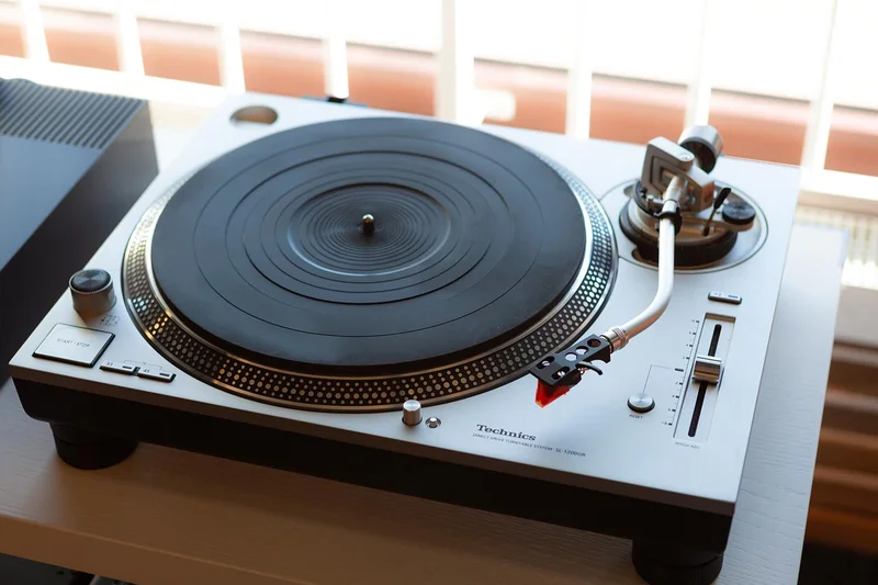 Technics SL-1200GR Technics SL-1200GR - Bild 2 av 2