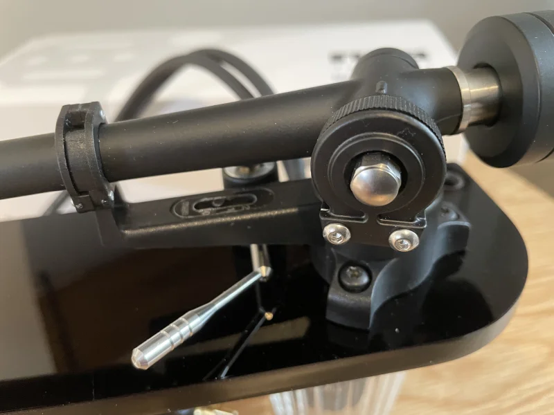 Rega RB330 + tonarmsbr&auml;da Thorens TD 124 - Bild 3 av 5