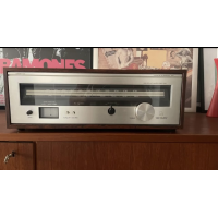 Luxman T-33 FM / AM tuner 