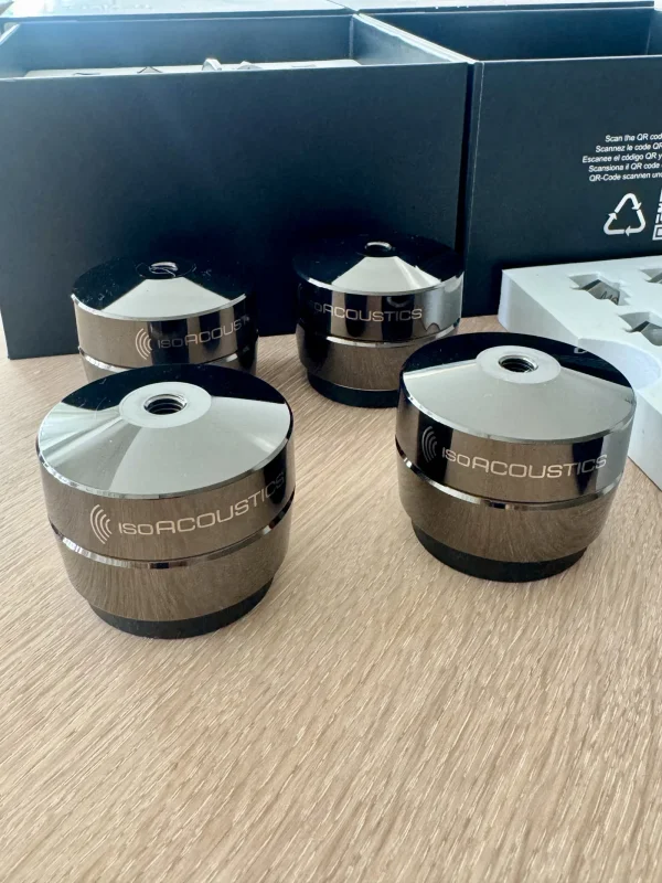 IsoAcoustics Gaia II 8 stycken - Bild 1 av 3