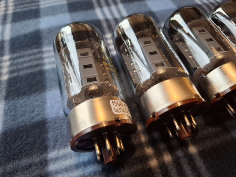 6550 (KT88) Svetlana Winged =C= JSC NOS Matchad kvartett - Bild 4 av 5