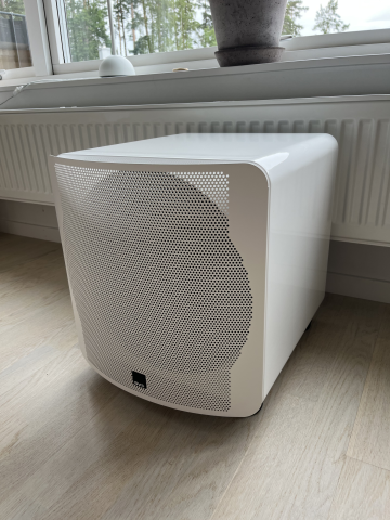 SVS SB300 subwoofer med soundpath dämpfötter