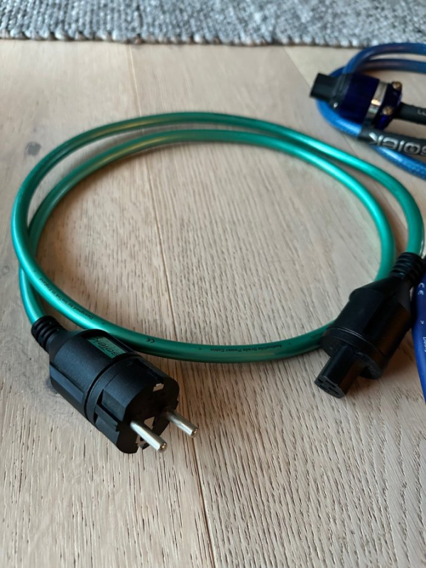 Isotek initium evo 3 1,5m - Bild 1 av 1