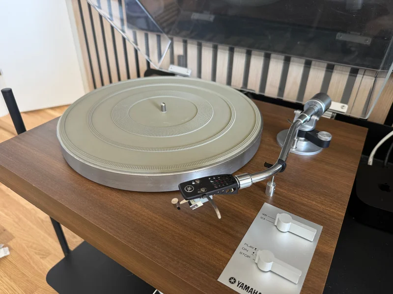 Yamaha YP-450 - Bild 2 av 3