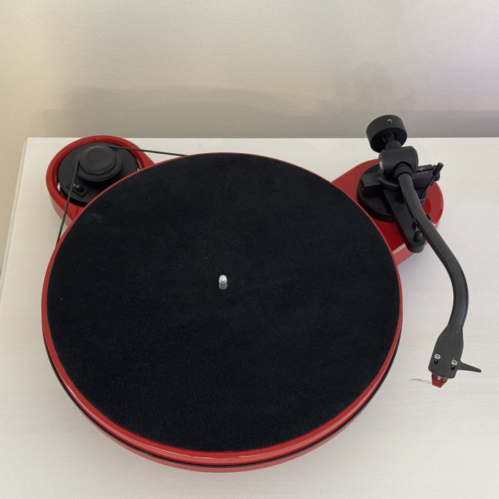 Pro-Ject RPM 1 Carbon Skivspelare